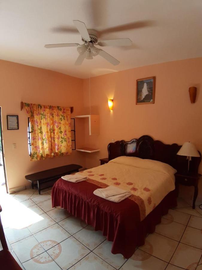 Hotel Cabanas Margarita & Ed Palenque Ngoại thất bức ảnh
