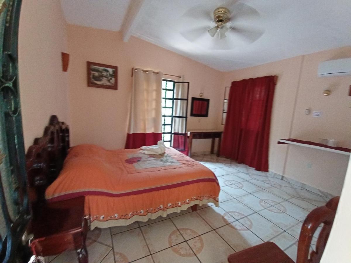Hotel Cabanas Margarita & Ed Palenque Ngoại thất bức ảnh