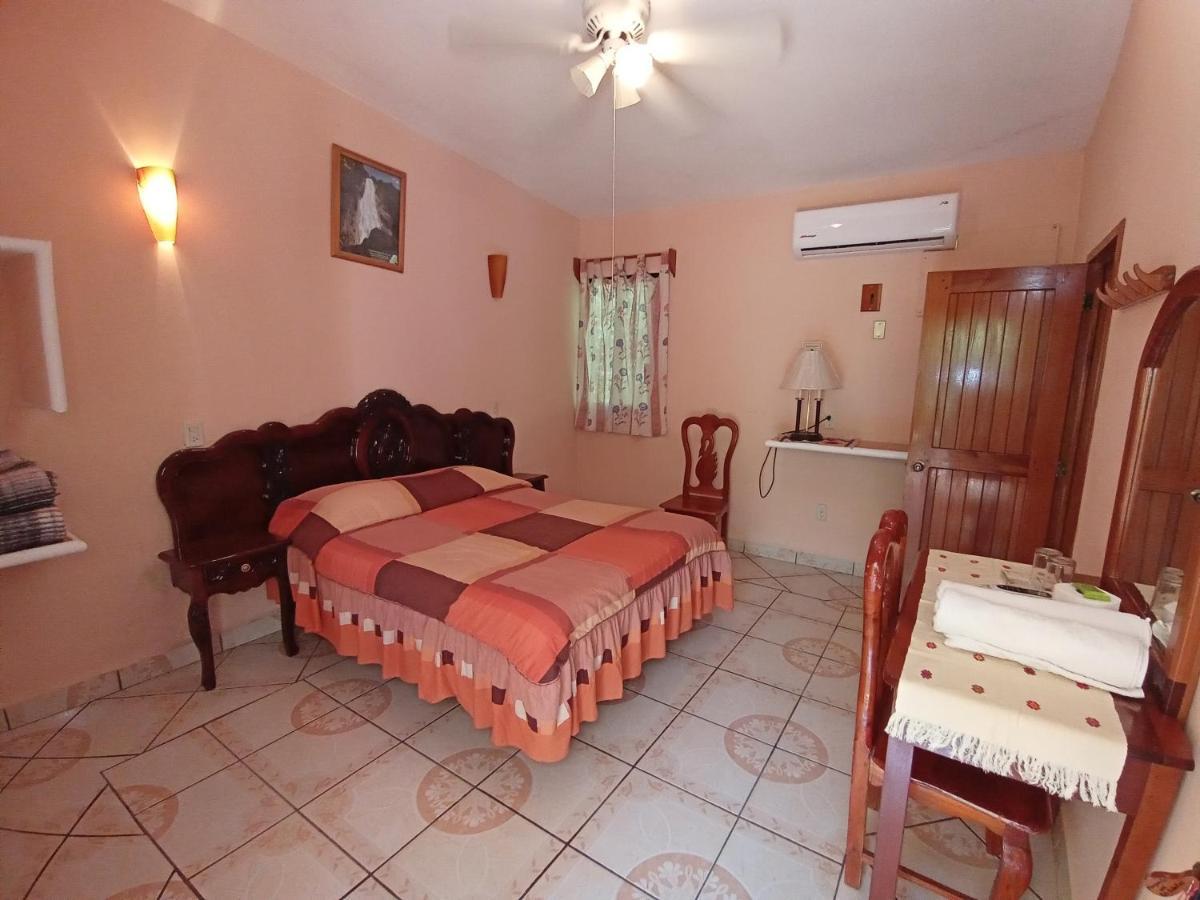 Hotel Cabanas Margarita & Ed Palenque Ngoại thất bức ảnh